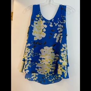 Bright and beautiful Liz Claiborne layered tank